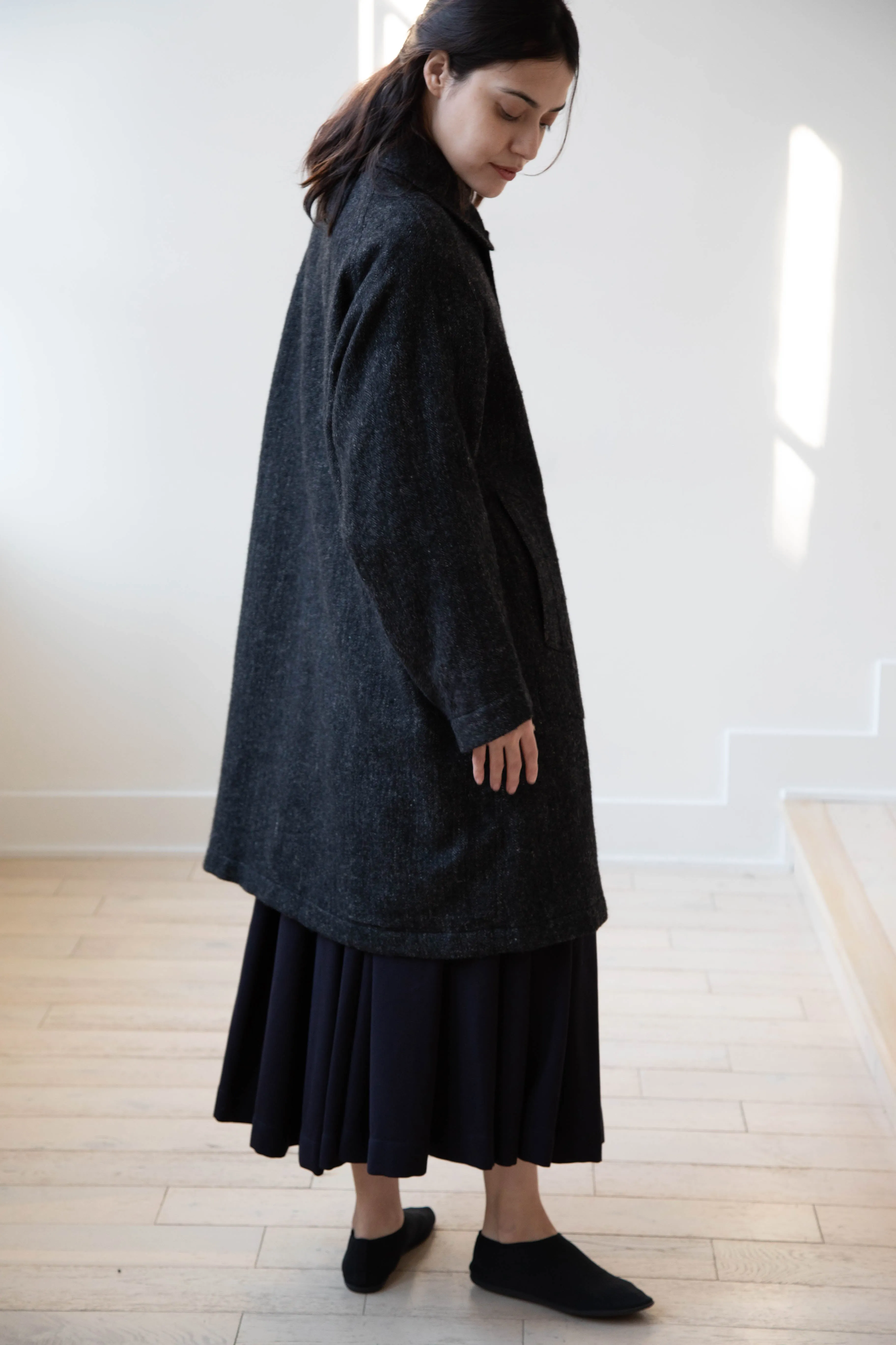 Arts & Science | Balmacaan in Wool Linen Milled Herringbone in Gray