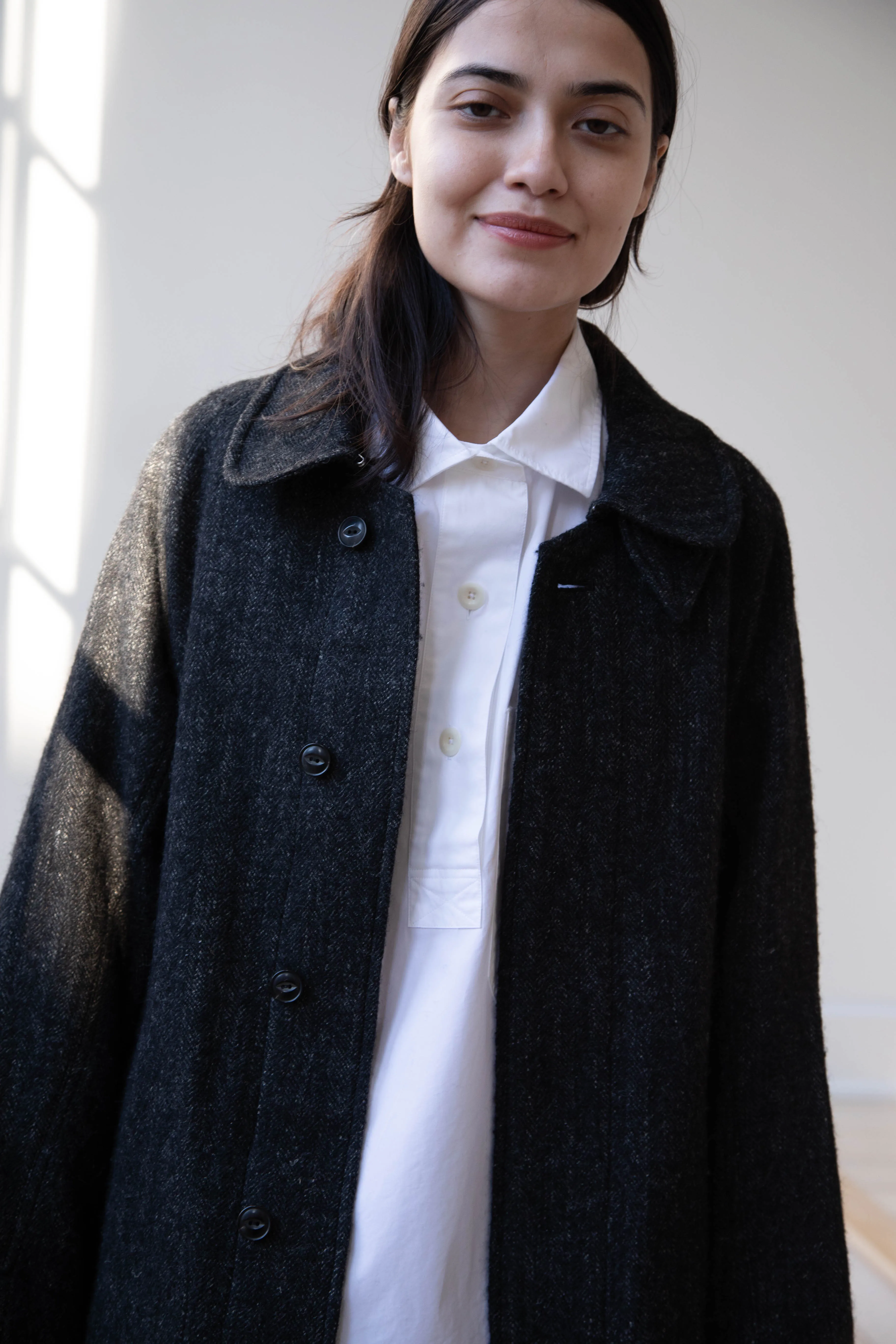 Arts & Science | Balmacaan in Wool Linen Milled Herringbone in Gray