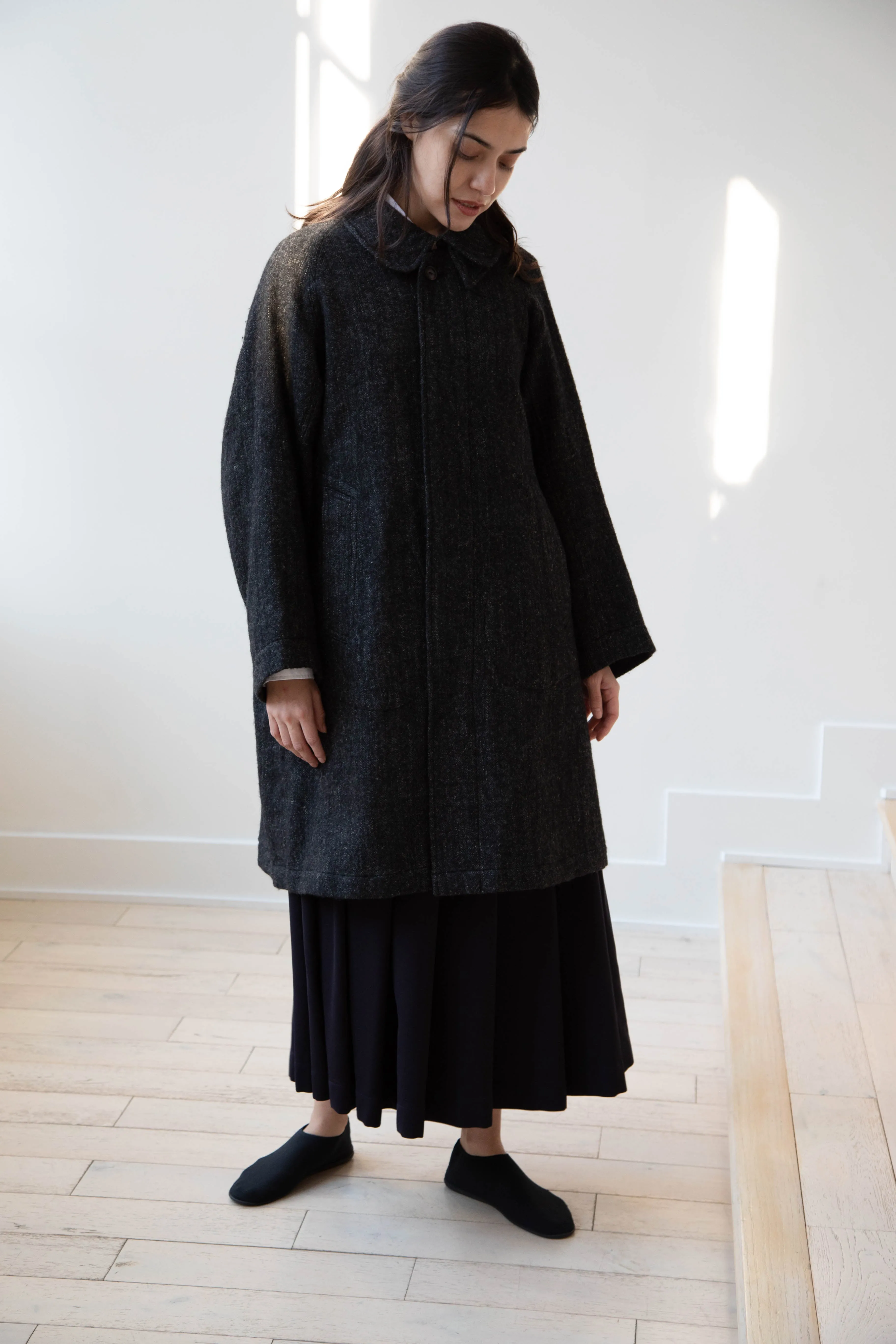Arts & Science | Balmacaan in Wool Linen Milled Herringbone in Gray