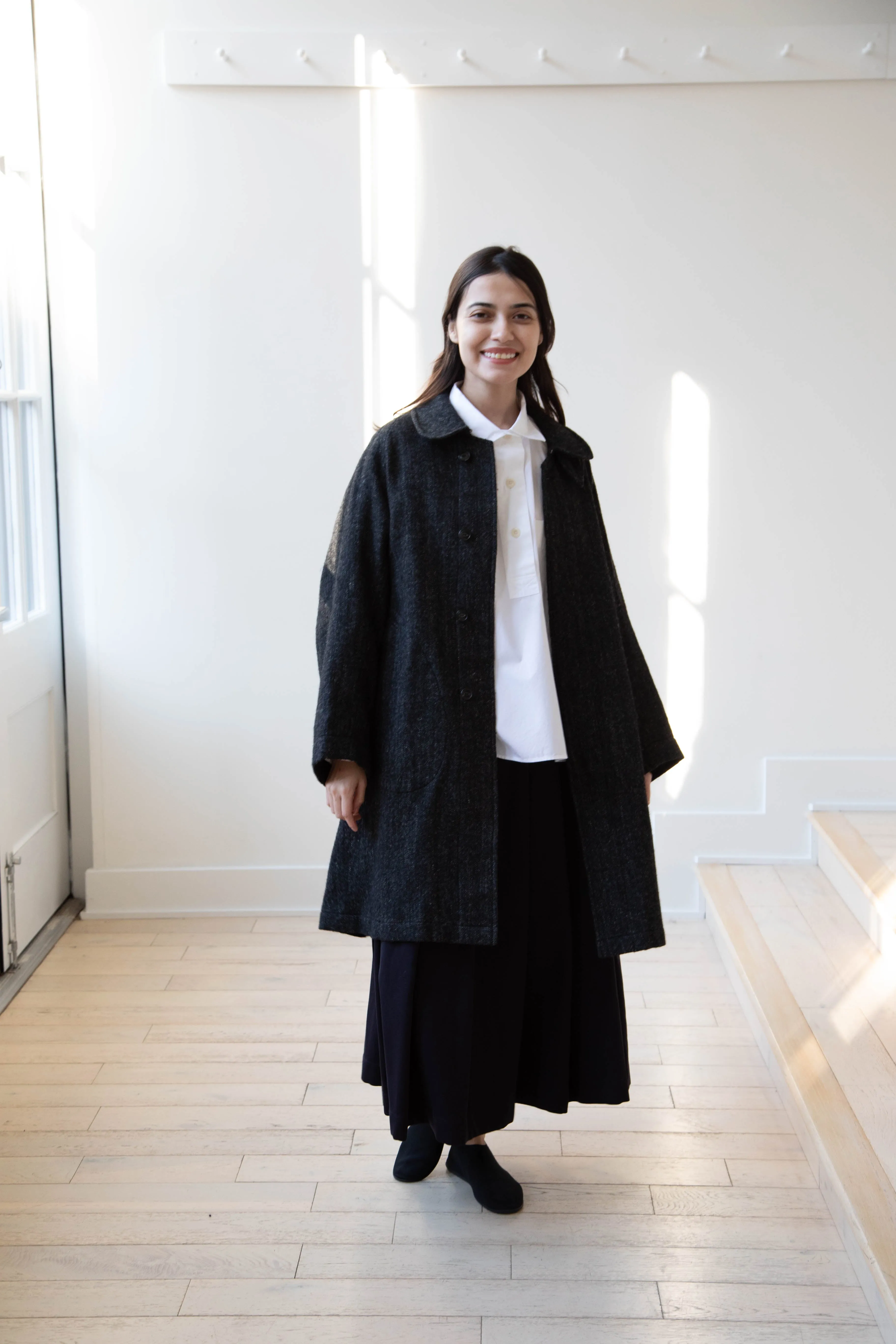 Arts & Science | Balmacaan in Wool Linen Milled Herringbone in Gray