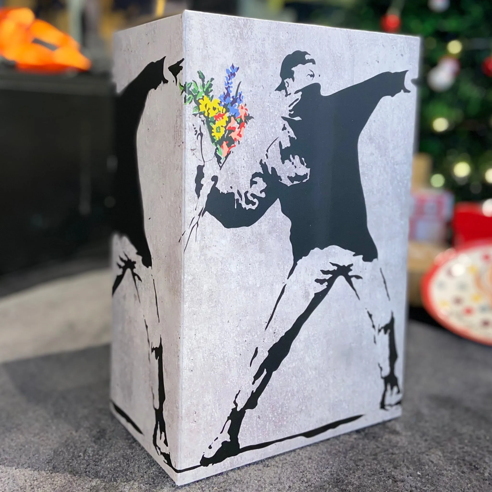 Be@rbrick x Brandalism - Banksy Flower Bomber 100%   400%