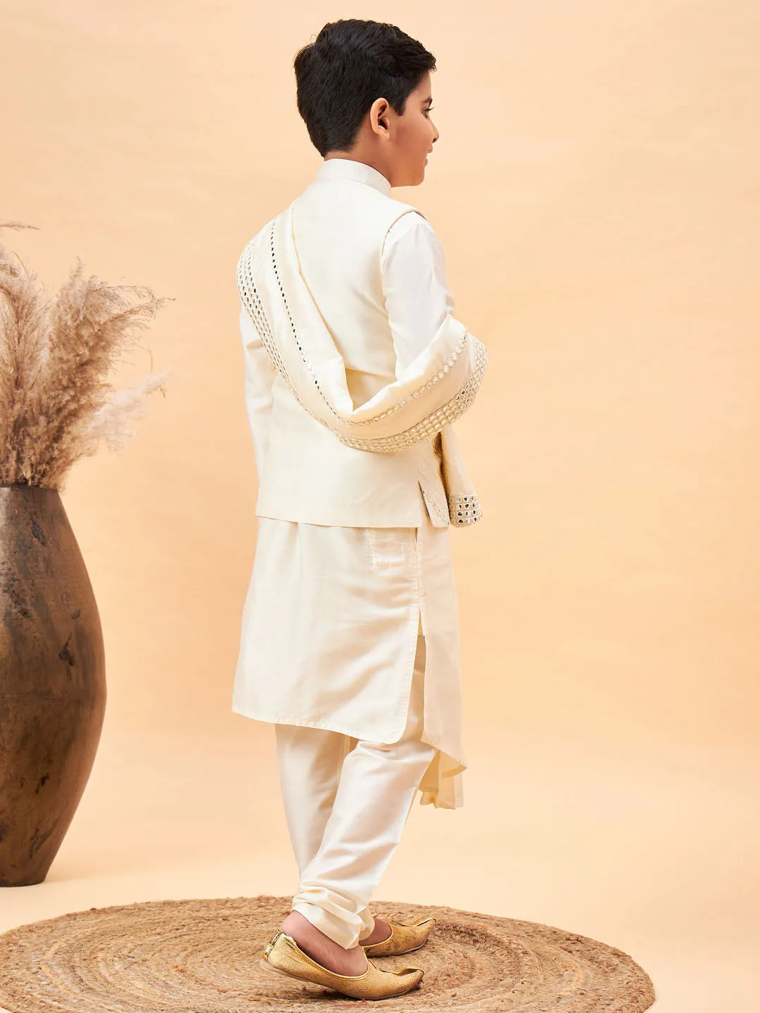Boy's Cream Kurta, Pyjama & Dupatta Set - Vastramay Boys
