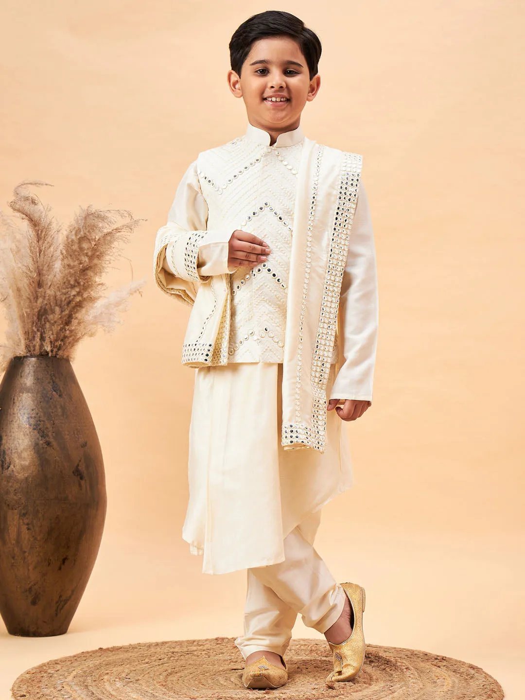 Boy's Cream Kurta, Pyjama & Dupatta Set - Vastramay Boys