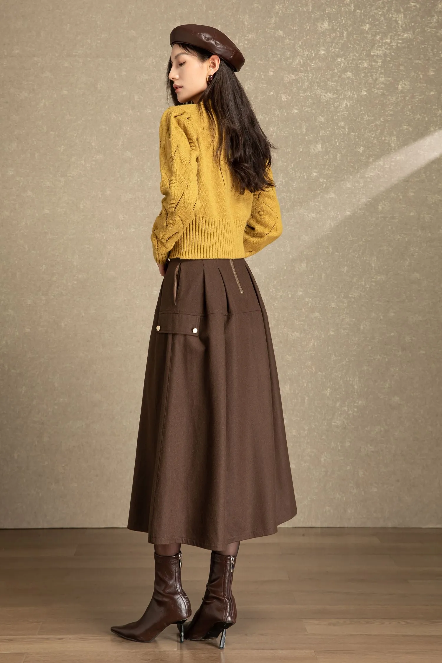 Brown midi winter wool skirt with pockets C4485