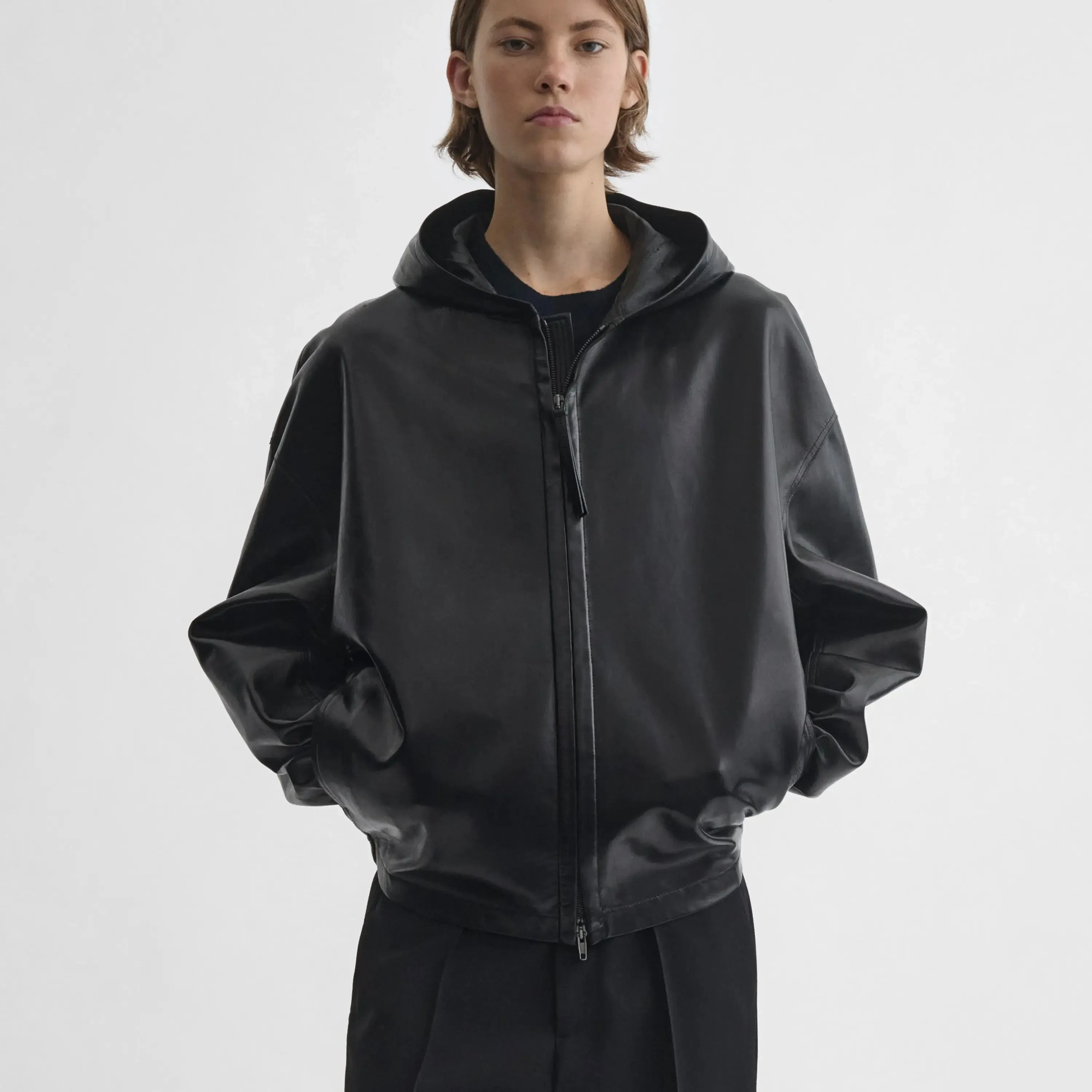HOODED BOMBER | black leather