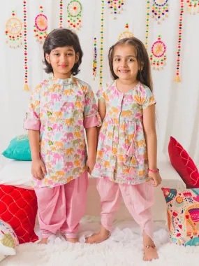 Kids-Boys Pink Floral Printed Pure Cotton Kurta With Trousers And Nehru Jacket