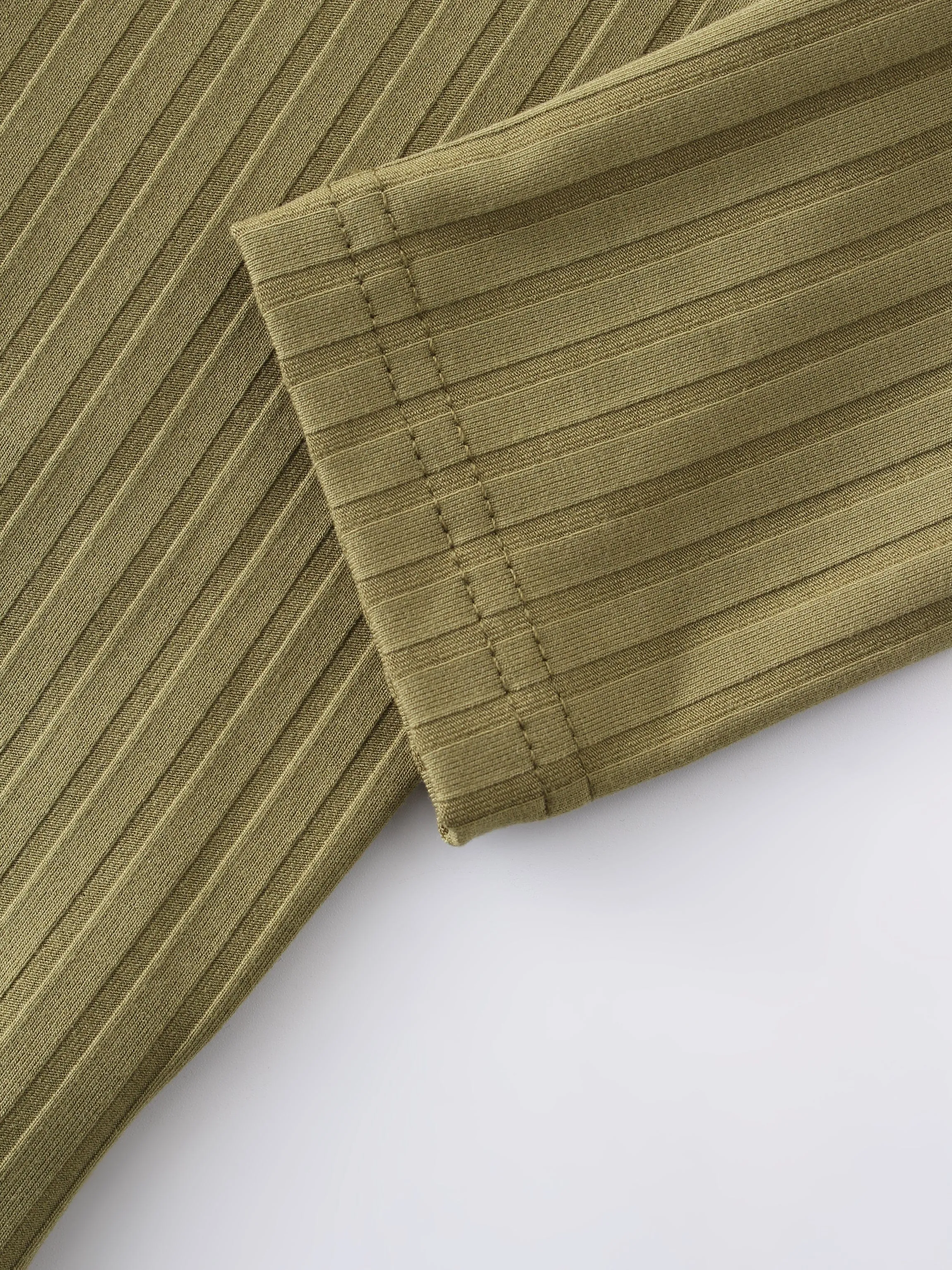 Ribbed High V Bomber-Olive
