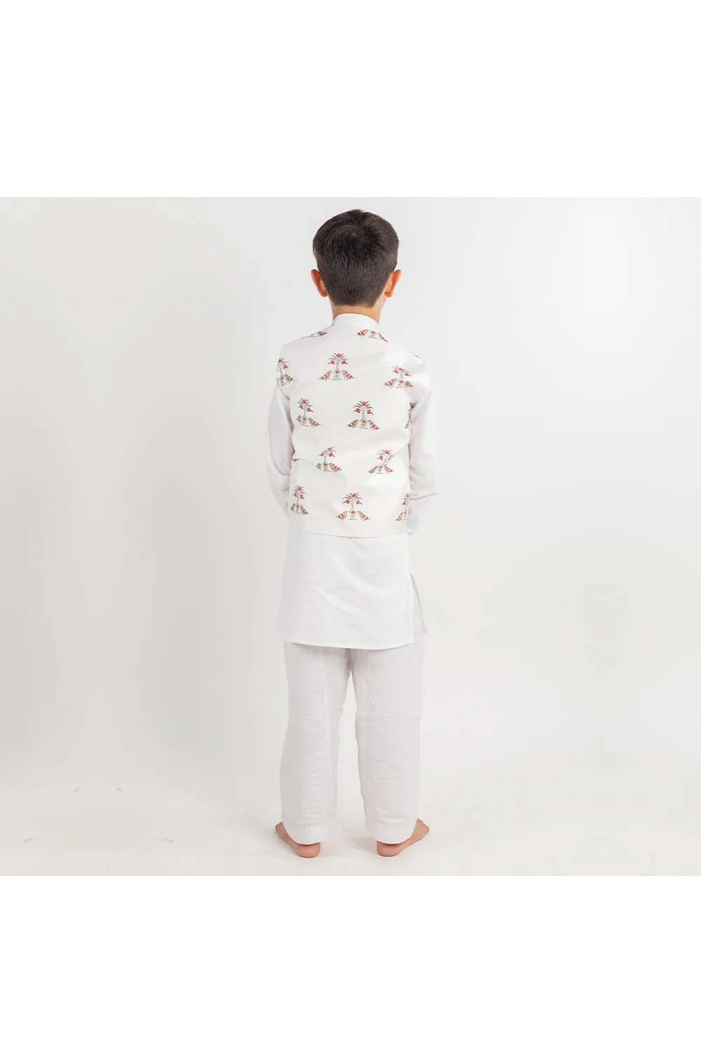 White Kurta With Bird Printed Nehru Jacket And Pyjama