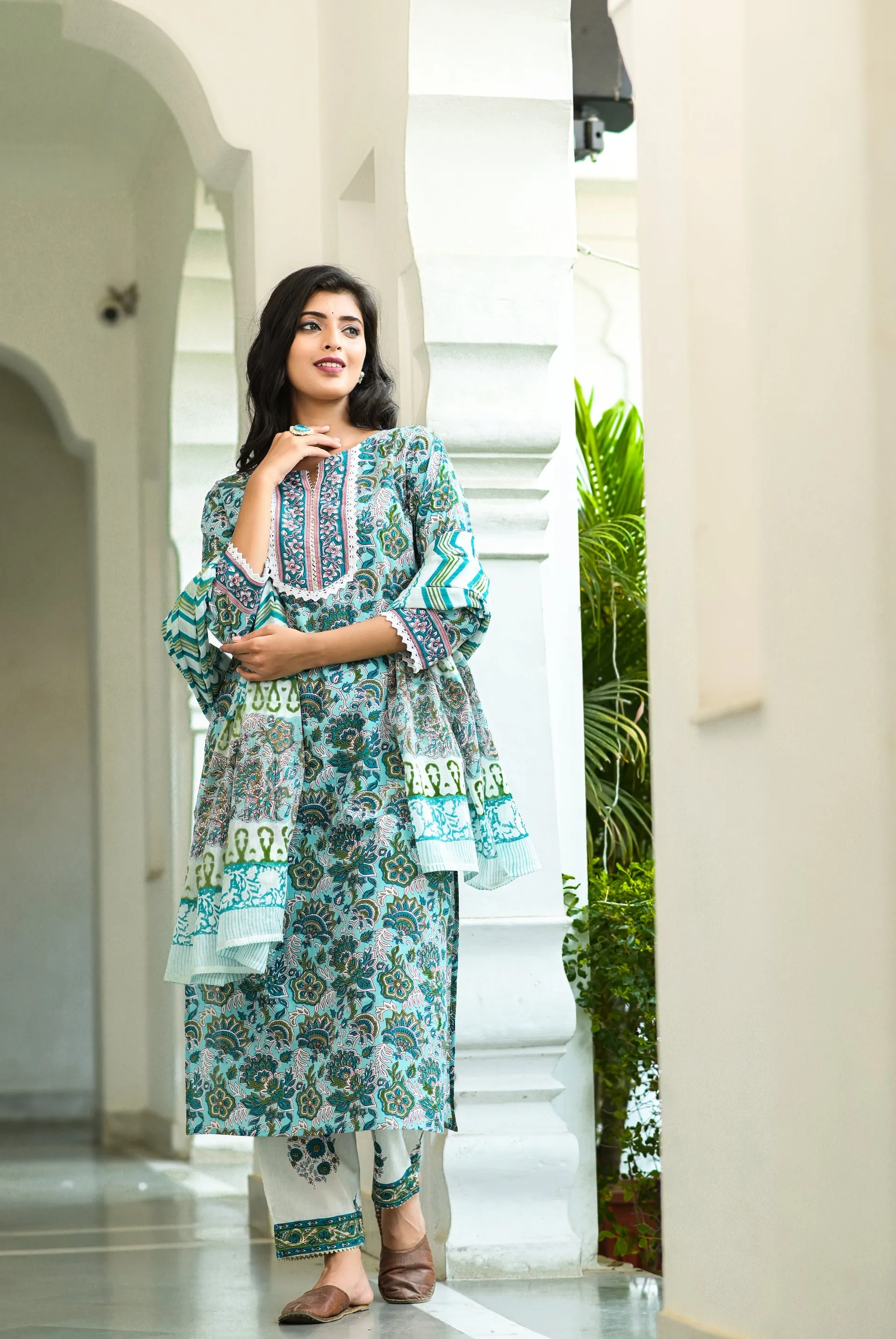 Women Blue Handblock Printed Dupatta Set