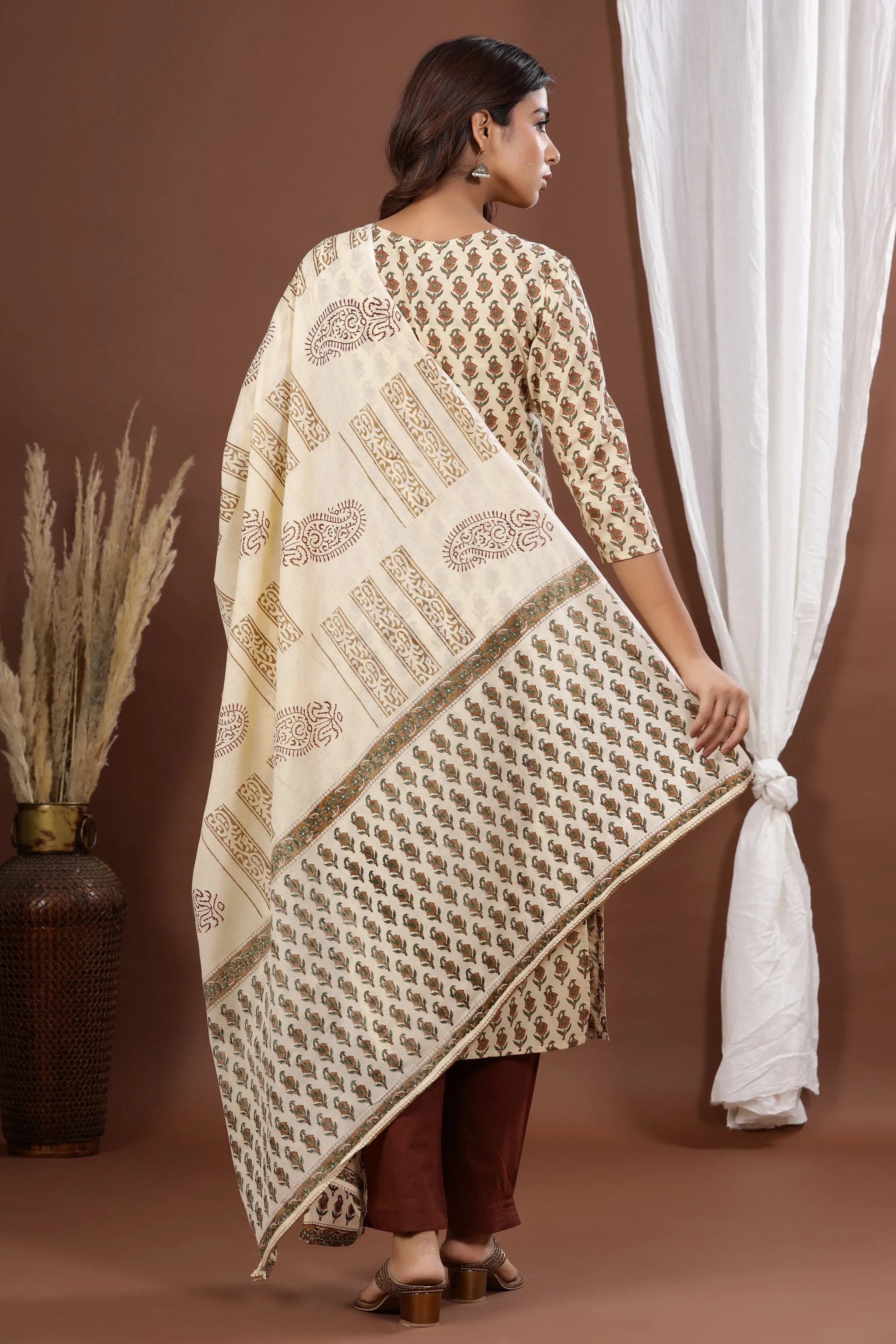 Women Brown Printed Dupatta Set