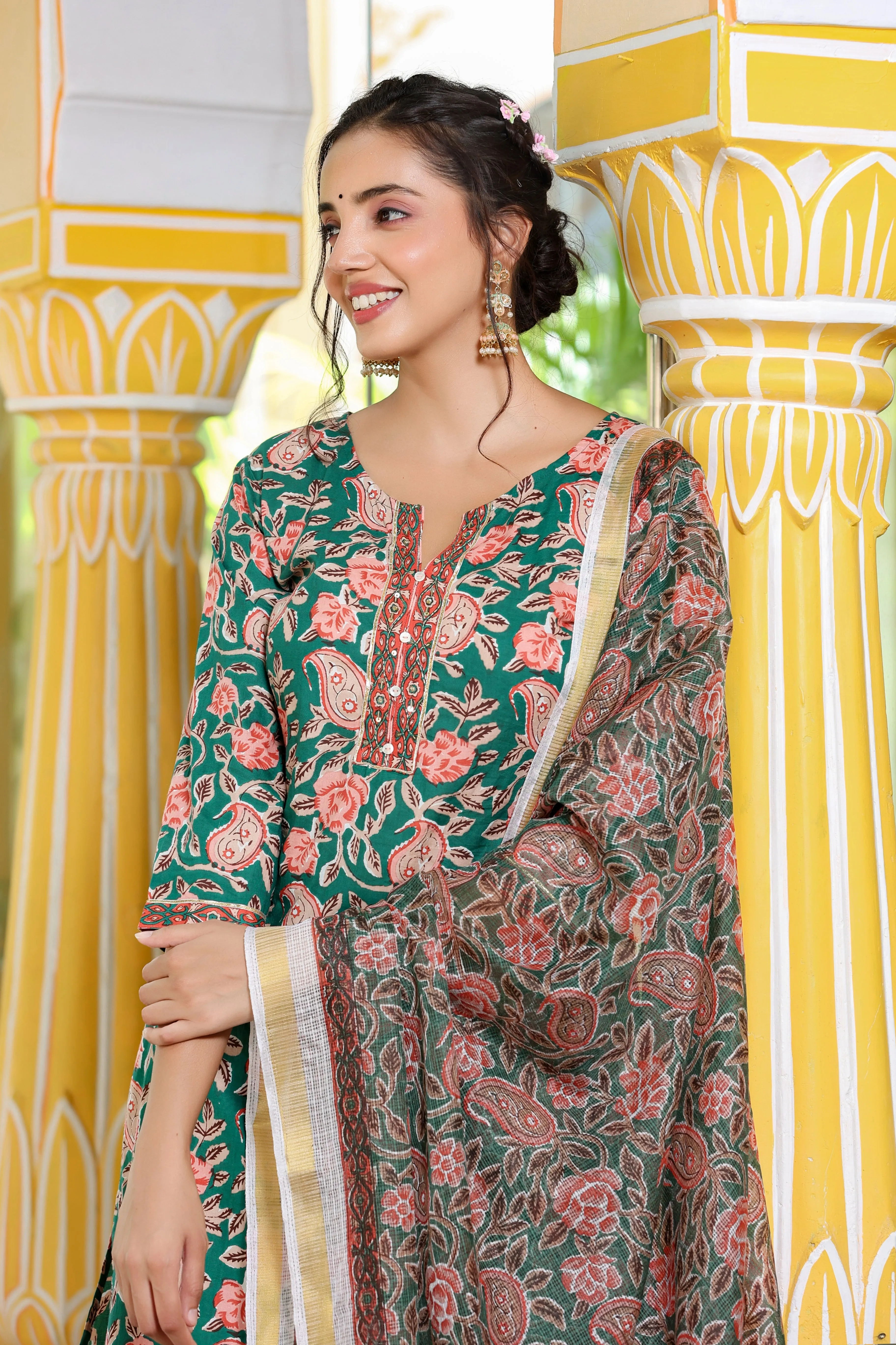 Women Green Printed Dupatta Set