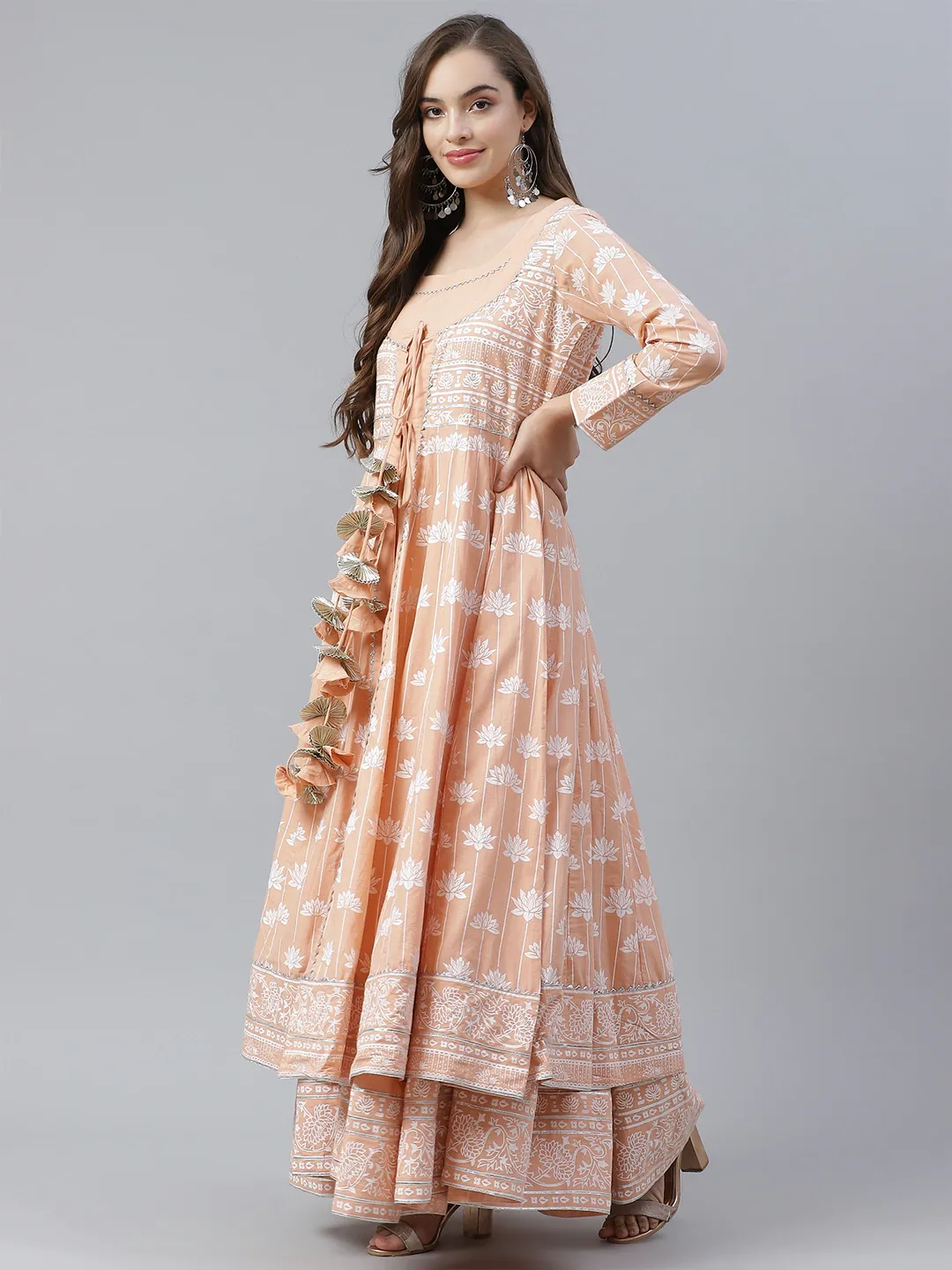 Women'S Peach Double Layered Cotton Flared Kurta With Jacket