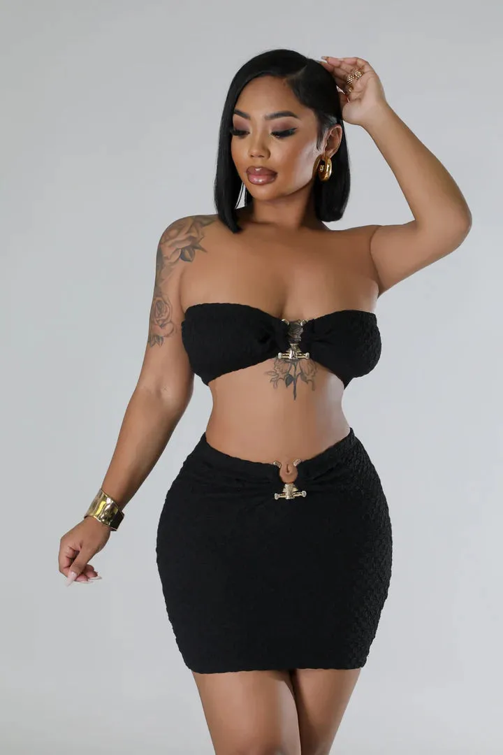 Women's Plush Pattern Fitted Black Mini Skirt Set